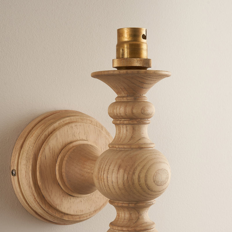 Close-up detail of the natural ash & vintage white finish on the Bibury Wall Light